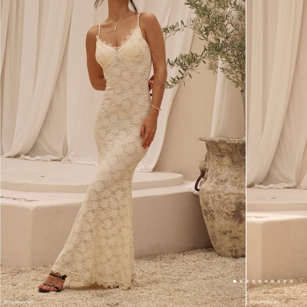 New with tags meshki lace ivory dress